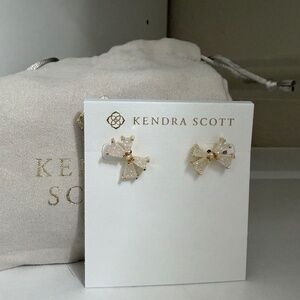 Kendra scott earrings